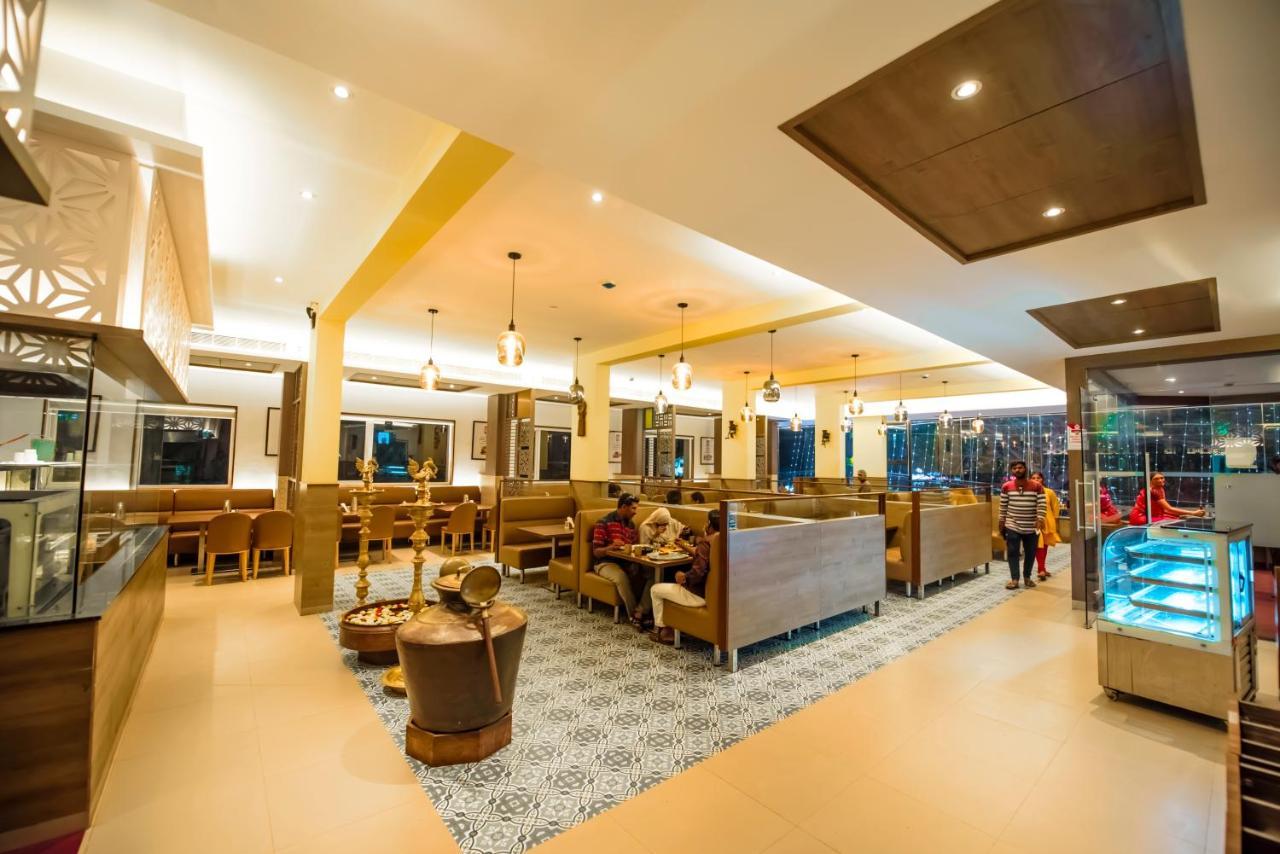 Hotel Annamalai Bahur Esterno foto