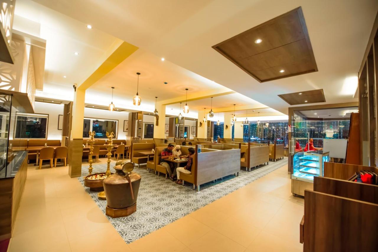 Hotel Annamalai Bahur Esterno foto